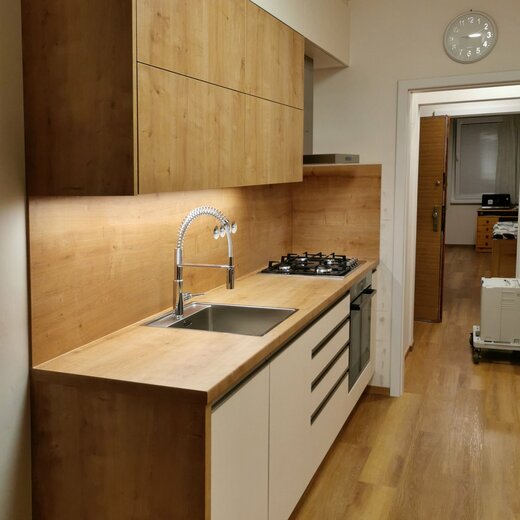 kuchyne-na-miru-praha-4-dub-h3303-hamilton.jpg